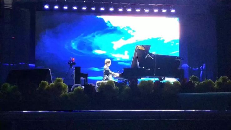 AG环亚集团艺术家宋思衡“80后的时光机”多媒体音乐会内蒙古巡演圆满落幕
