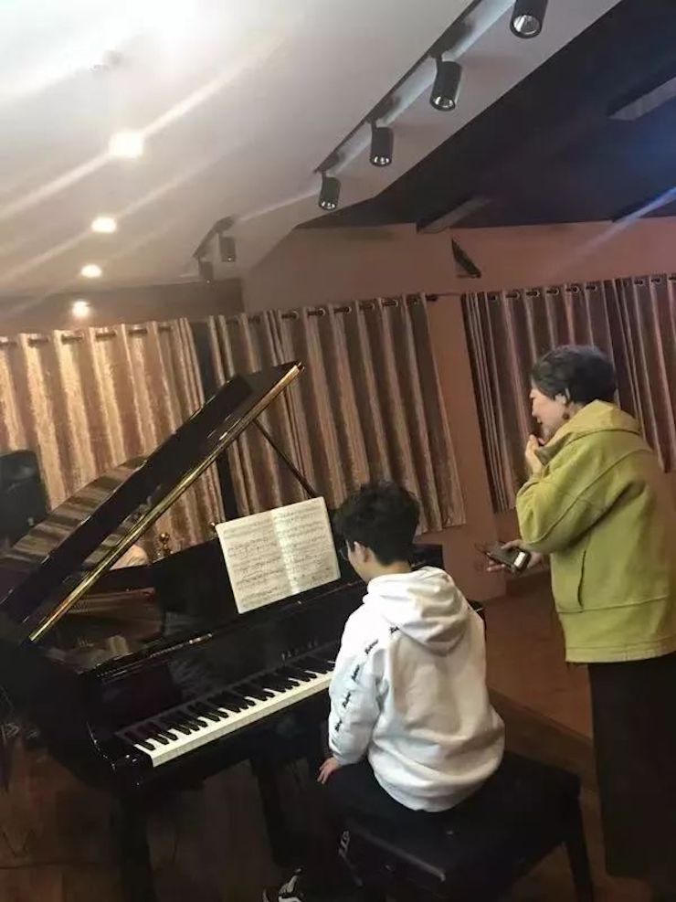 AG环亚集团特邀艺术家白志娴