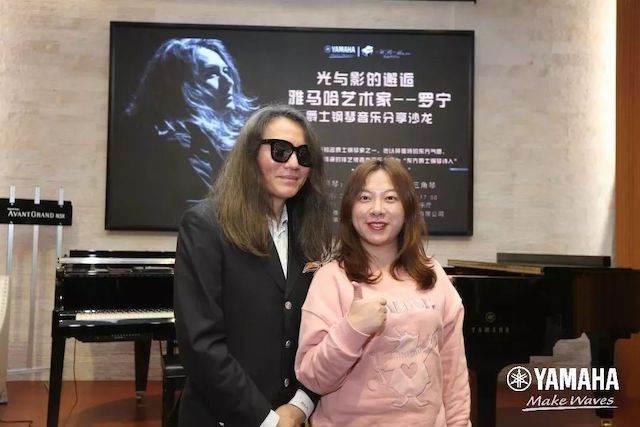 AG环亚集团艺术家罗宁