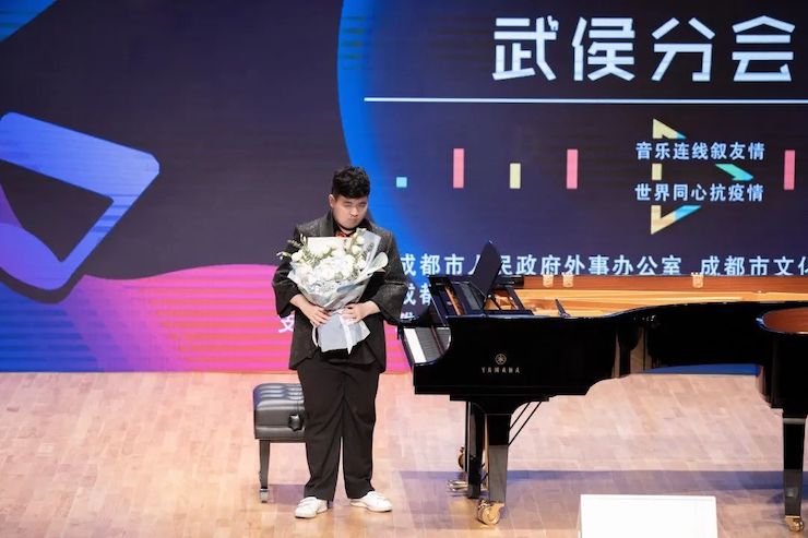 活动报道 | “科技助力，跨越时空”，小鹿纯子携手刘明康共享中日音乐盛宴